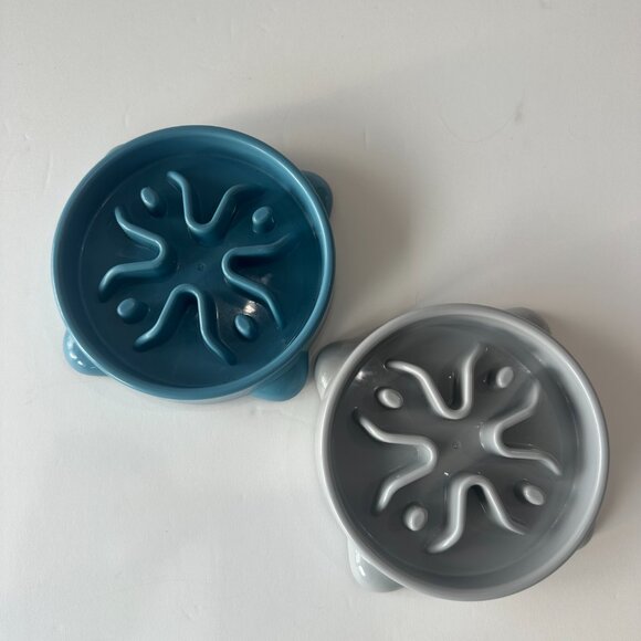 Set of 2 Blue & Gray Slow Puzzle Feeder Dog Bowls & Portable Water Bottle 27 oz - Picture 4 of 7
